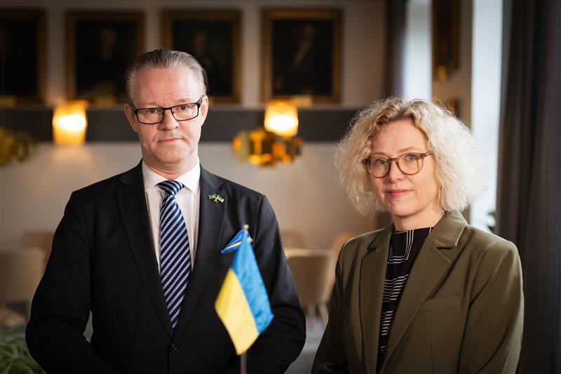 Ange alt-text; vad bilder föreställer.