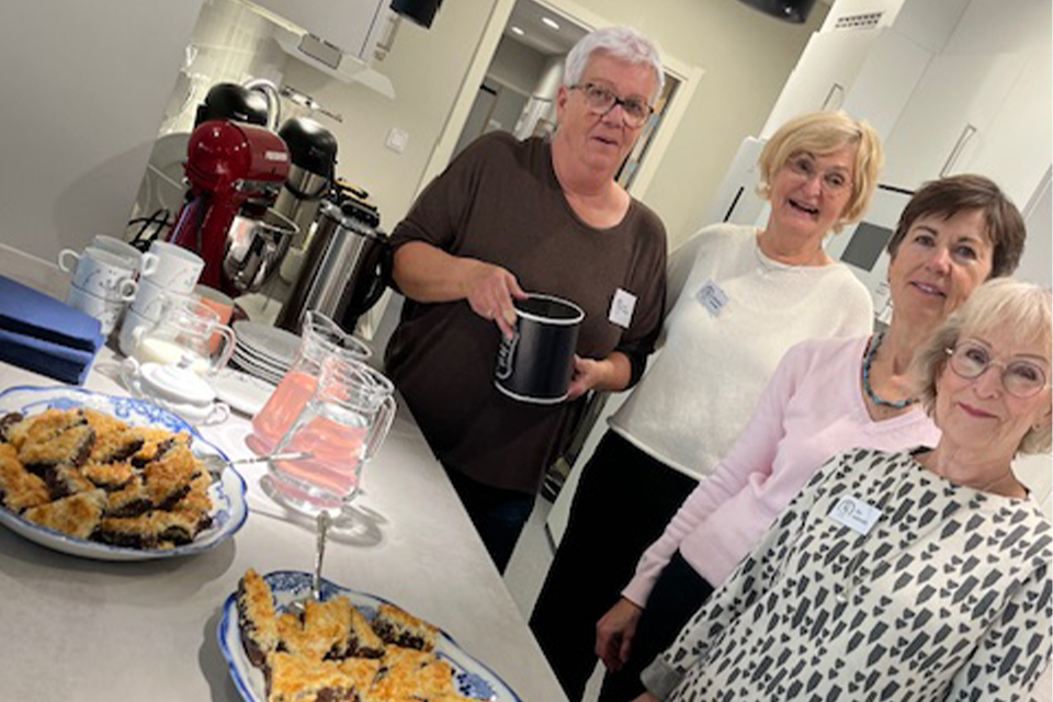 Lena Nordh, UllaBritt Kullh, Doris Levison och Siv Björklund från Frivilligcentralen.